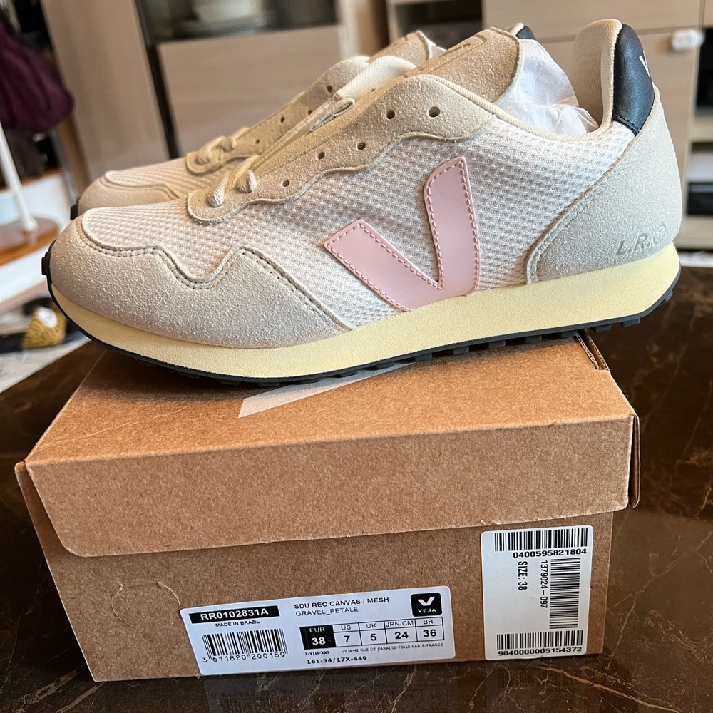 Veja rio branco sneakers size 38 NIB
